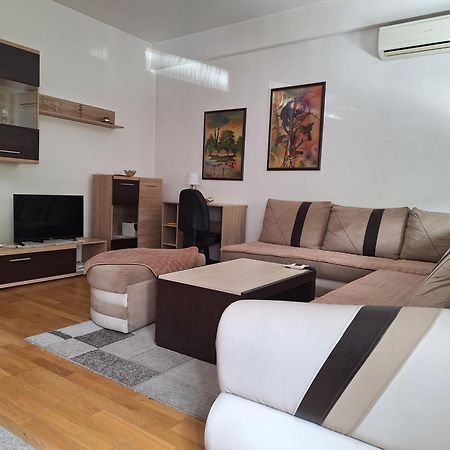 Metropolis Skopje Apartments מראה חיצוני תמונה